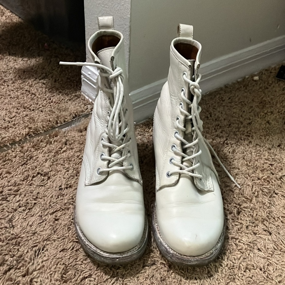 RARE Frye Distressed Veronica Laced Combat boot.
